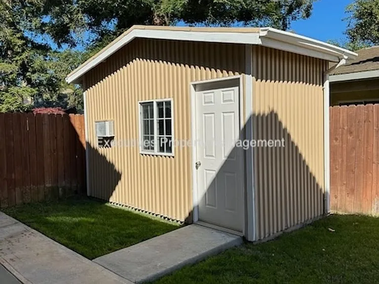 1103 Acapulco Ct — Photo 26