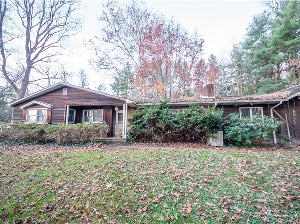 869 3rd Ave, Waynesburg, PA 15370