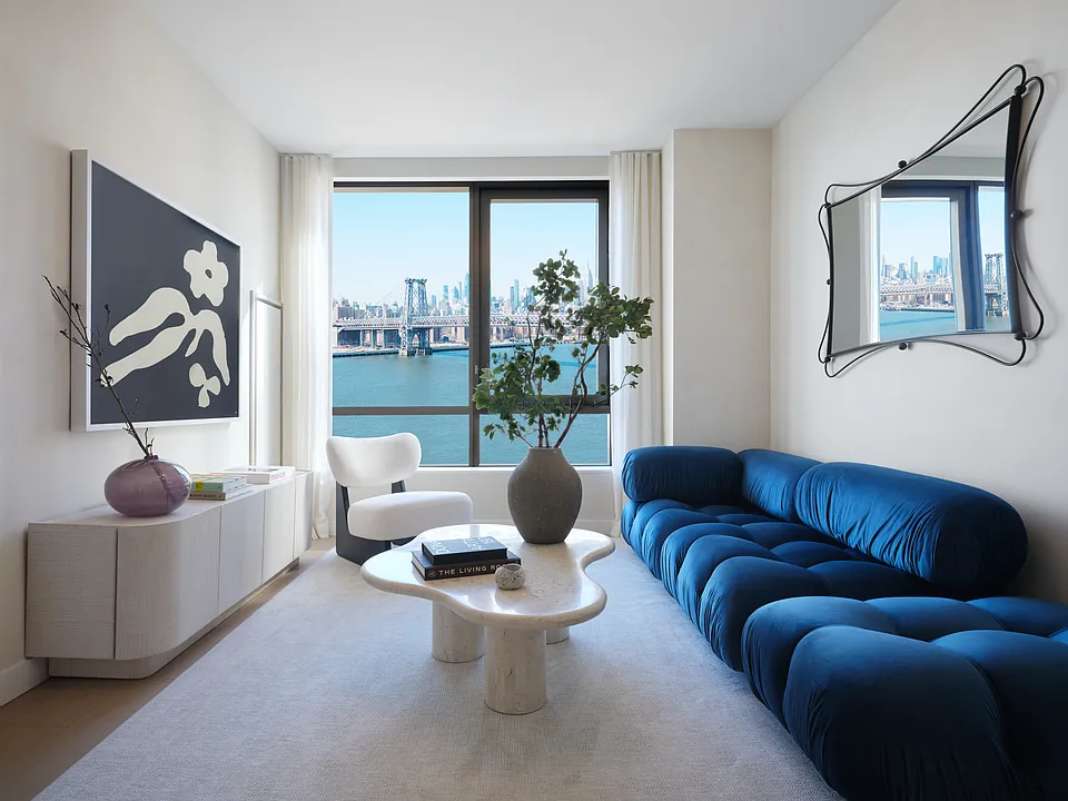 482 Kent Ave #415