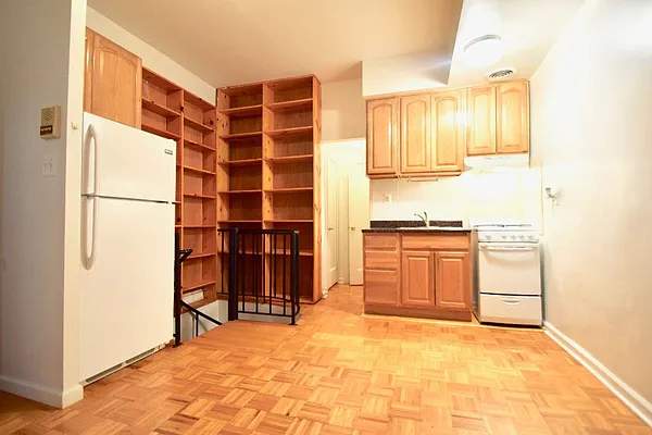 Rented by Sovereign Associates | media 26