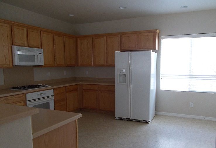 2nd image of 6445 Boatbill St