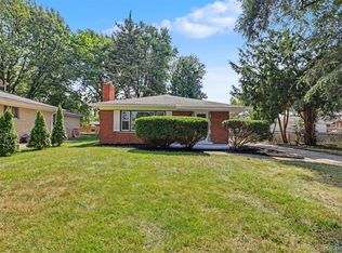 25175 W Chicago St, Redford, MI 48239