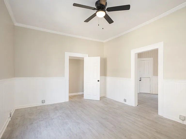 205 W Cherry St — Photo 10