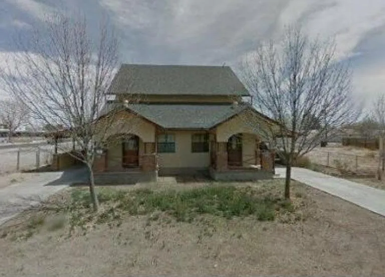 1821 N Kansas Ave — Photo 1