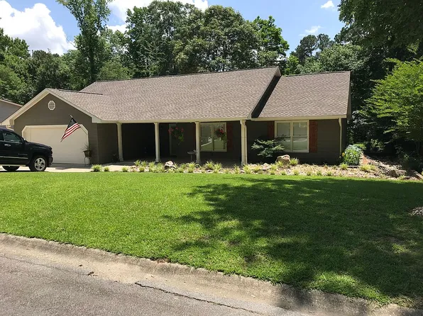 211 Driftwood Ln, Peachtree City, GA 30269