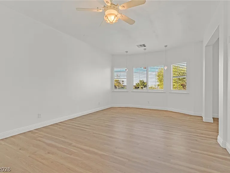 2184 Pont National Dr — Photo 15