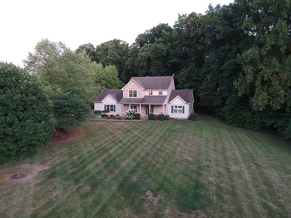 3rd image of 9035 Brandenburg Ln