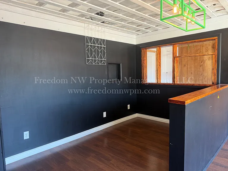223 S Tower Ave #B — Photo 3