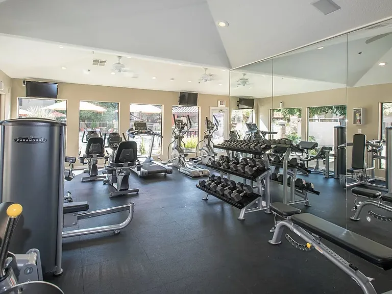 Scottsdale Highlands Apartments — Photo 6