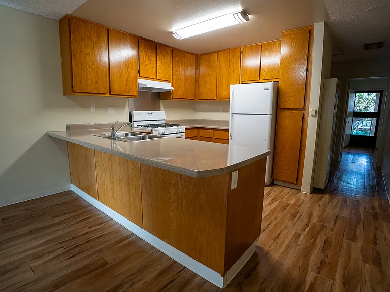 4455 Market St #D — Photo 4