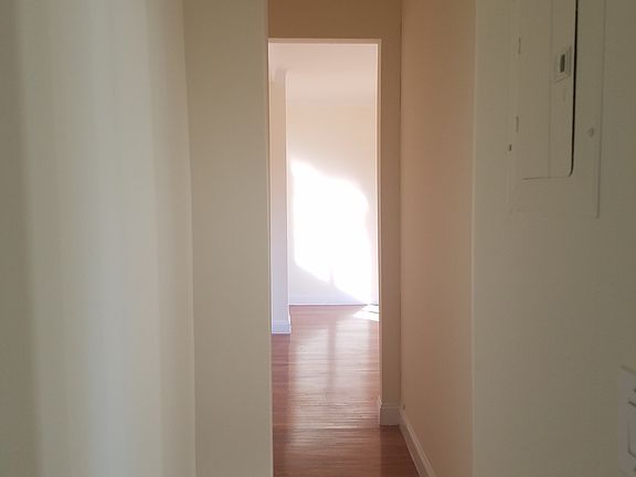 3rd image of 300 W 49th St APT 403