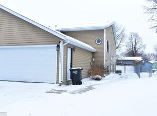 1816 27th Ave S, Fargo, ND 58103