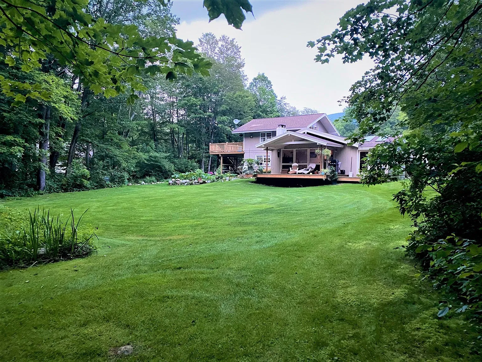 4 bed, 1800 sqft, $3,600 — Photo 2