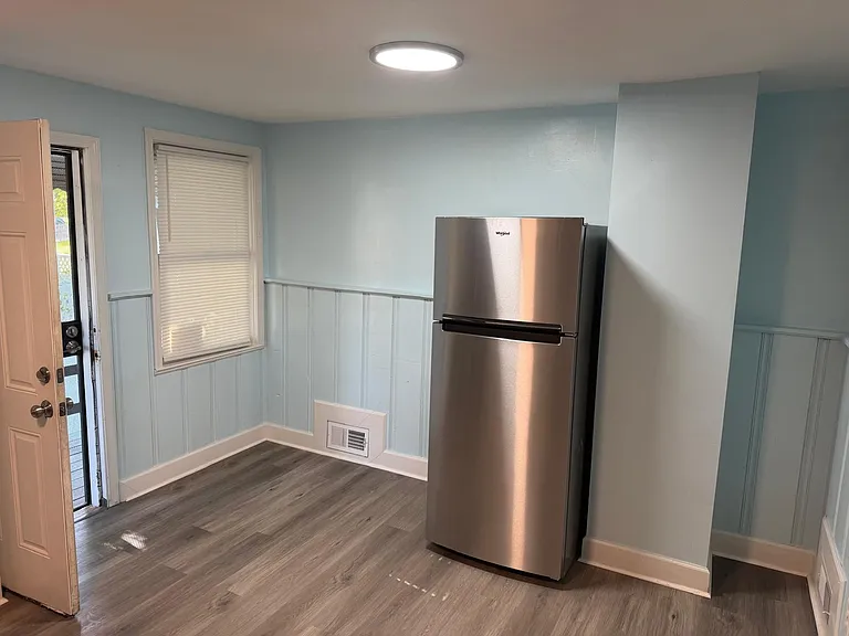 302 Denison St — Photo 7