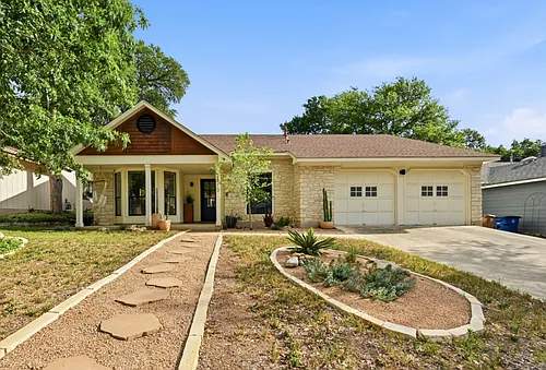 2810 Norfolk Dr Photo 1