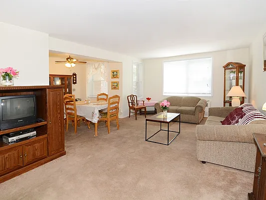 Sold by Robert E. Hill  | media 1