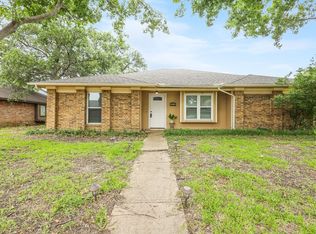 122 E Ridgegate Dr, Garland, TX 75040