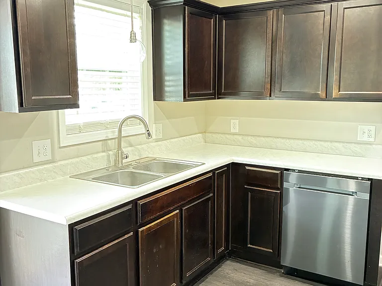 4000 Saxby Ln NW — Photo 7