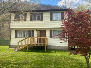 5354 Pond Fork Rd, Madison, WV 25130