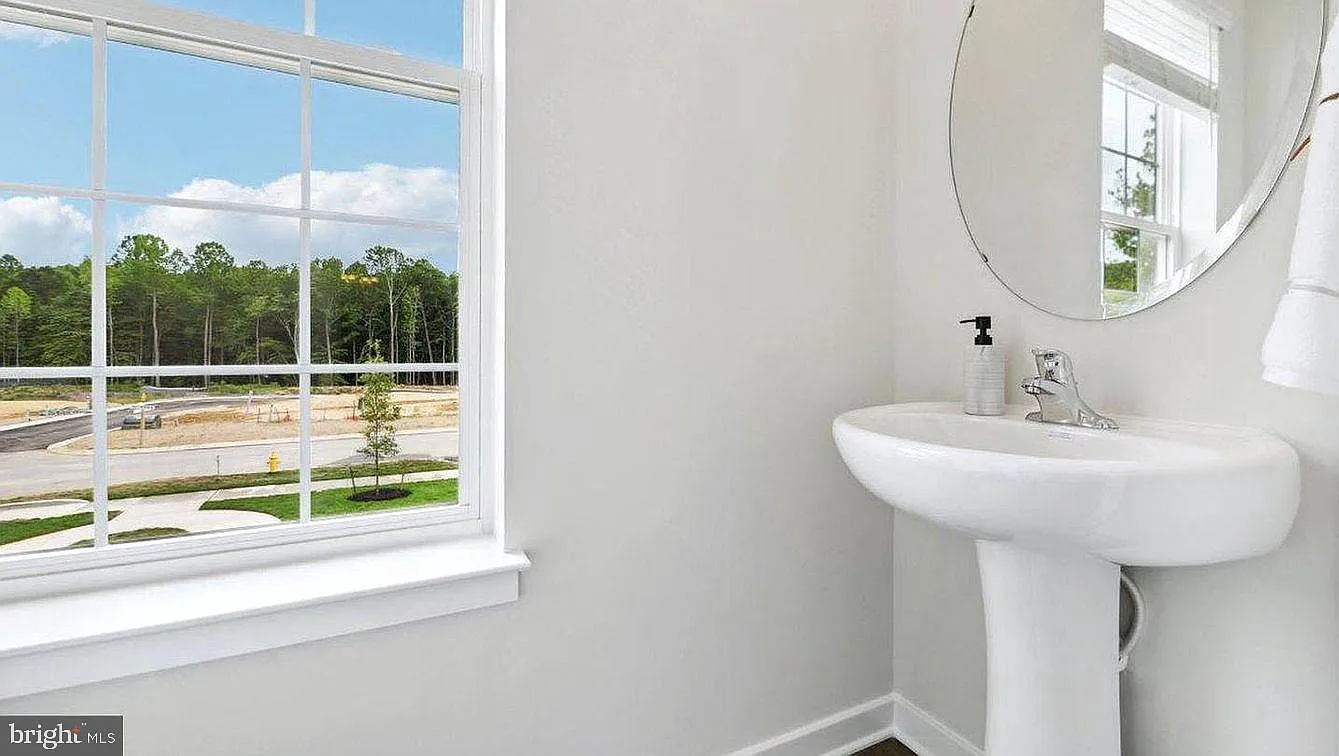 3 bed, 2.5 bath, 1763 sqft, $3,350 — Photo 4