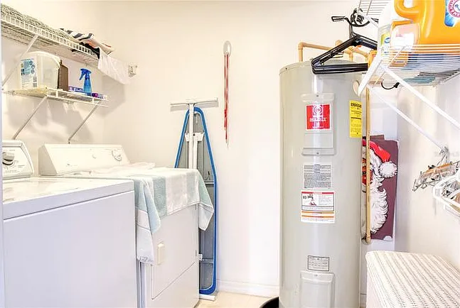 3455 Village Green Ct — Photo 16