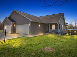 56 Pond View Ct, Iowa City, IA