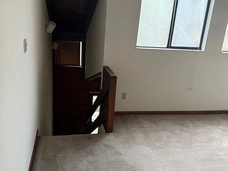224 W 2nd Ave #2 — Photo 5