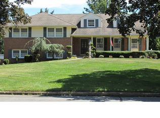112 Devon Rd, Cinnaminson, NJ 08077
