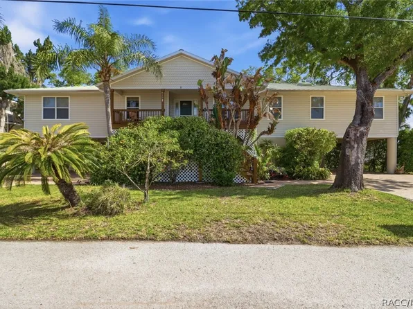 619 SE 1st Ct, Crystal River, FL 34429