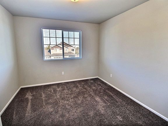 5th image of 1916 197th Street Ct E