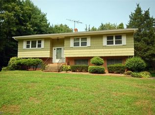 66 Readington Rd, Whitehouse Station, NJ 08889