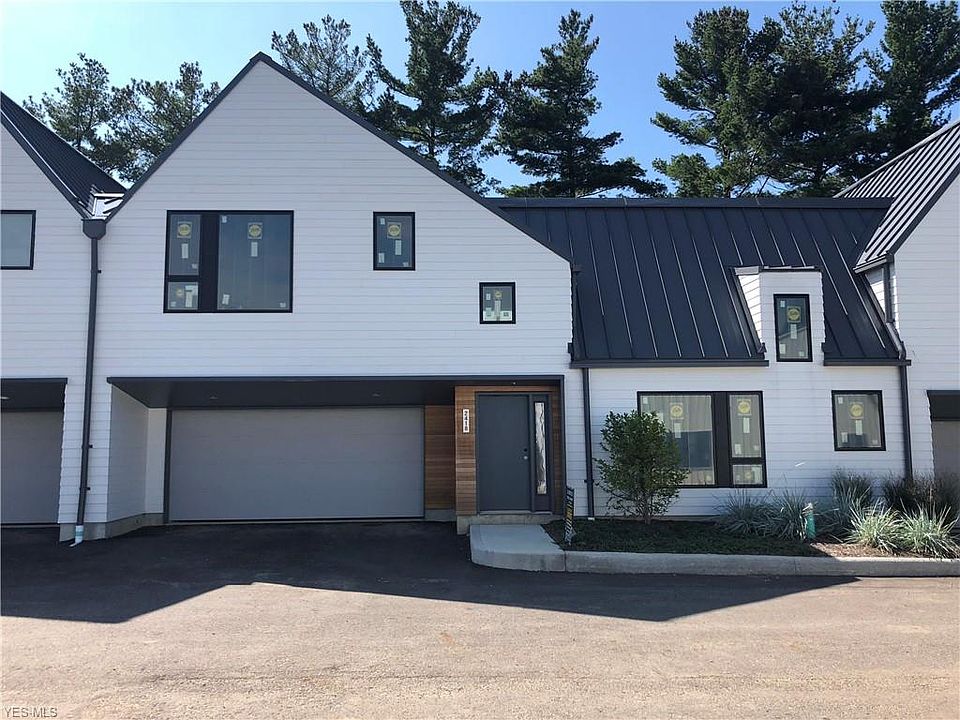 1st image of 2410 Richmond Rd #12