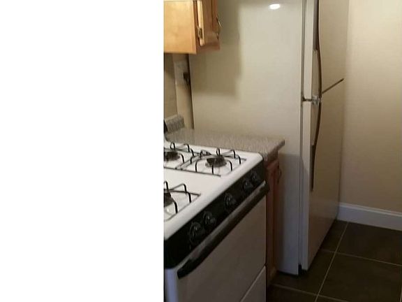 5th image of 611 Edison Ave Unit A