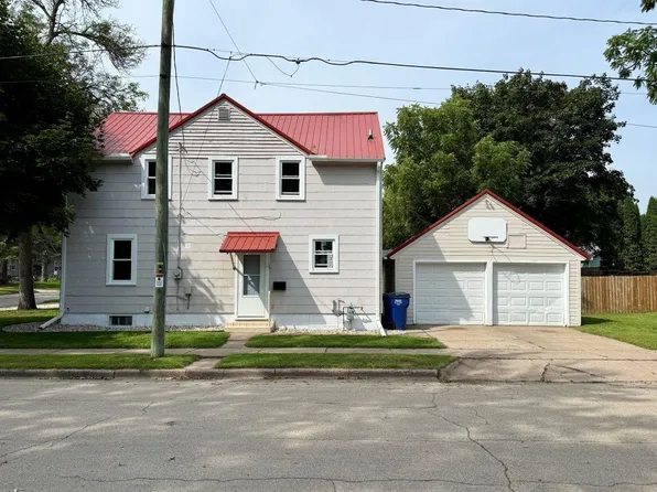 59 E 14th St, Clintonville, WI 54929
