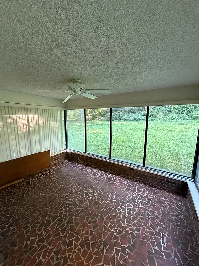 54 Dickson Cir — Photo 12