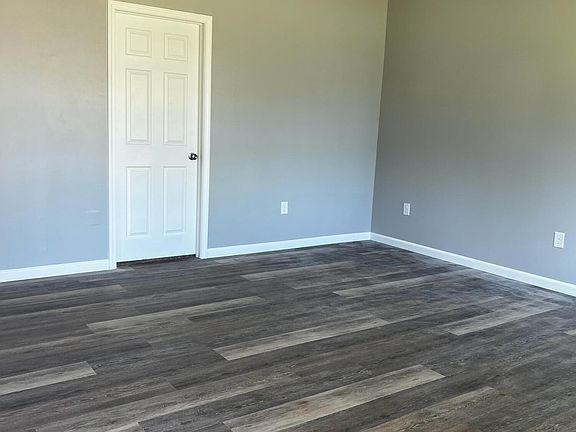 3rd image of 228 Rawson Dr
