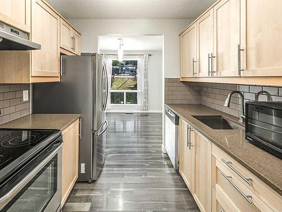 3rd image of 6915 N Ranchview Dr NW #16