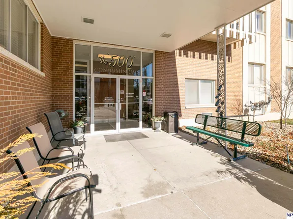 500 S 37th St APT 505, Omaha, NE 68105