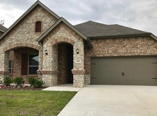 300 Sugar Creek Ln, Saginaw, TX 76131