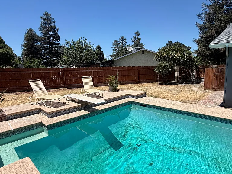 1335 W Evergreen Ct — Photo 26