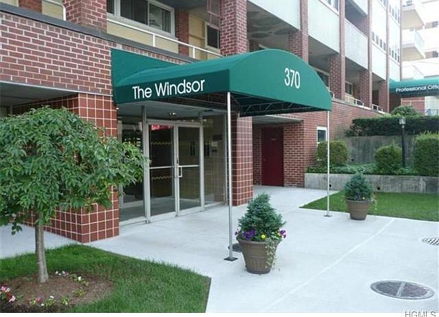 1st image of 370 Westchester Ave APT 3S
