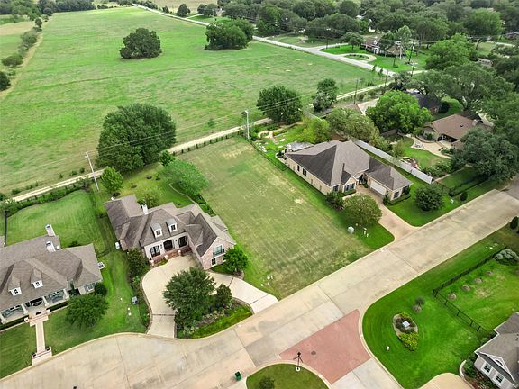 5th image of 2207 Carondelet Court