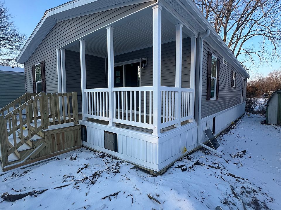 2nd image of 9956 Joan Cir #136