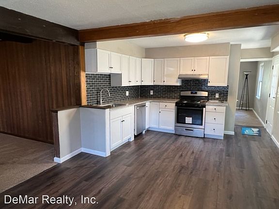 2nd image of 3937 Sylvia Ln