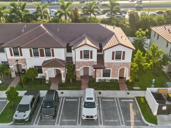 11103 W 32nd Ln, Hialeah, FL 33018