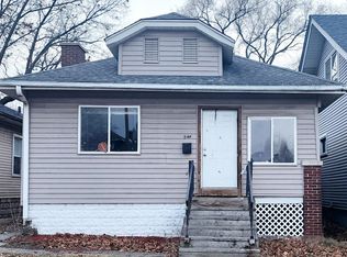 544 Mount St, Gary, IN 46406
