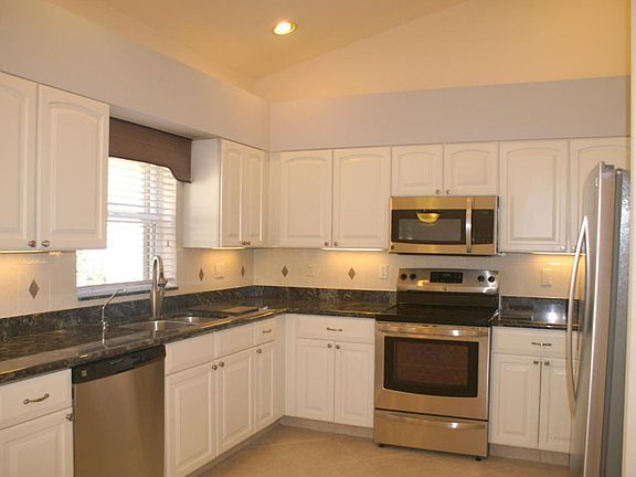 4th image of 4909 Gateway Gardens Dr