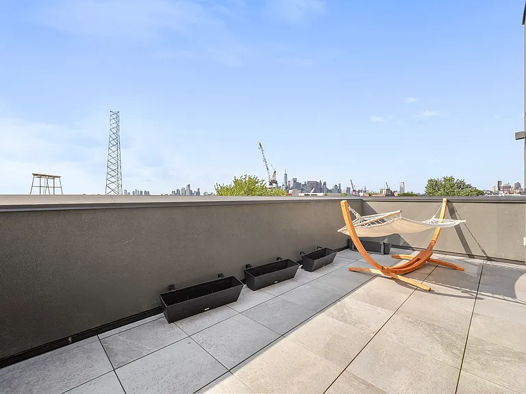428 Van Brunt St #1 — Photo 46