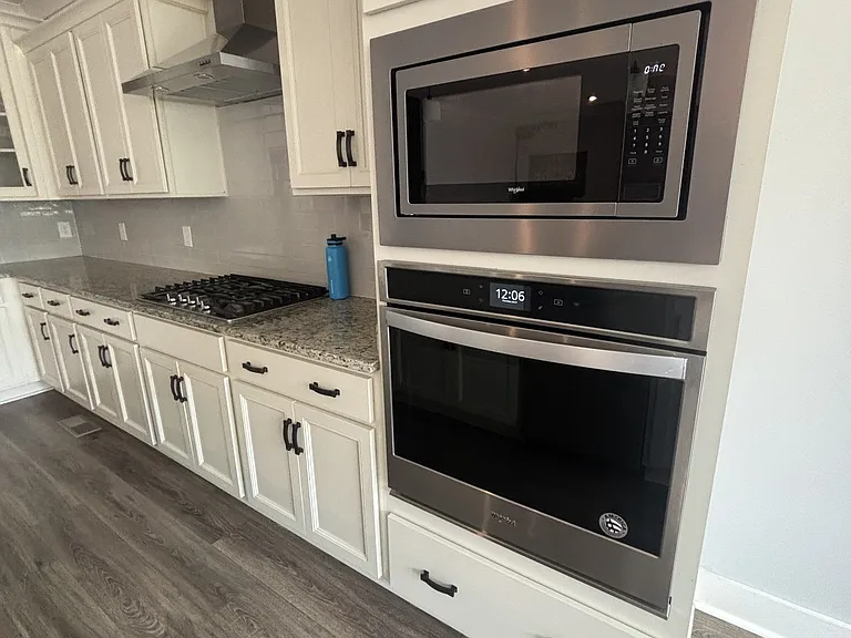 3038 Oxford Dr — Photo 8