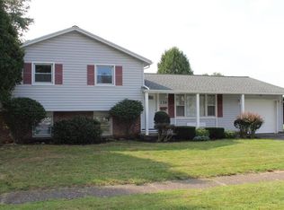 130 Mount Ridge Cir, Rochester, NY 14616